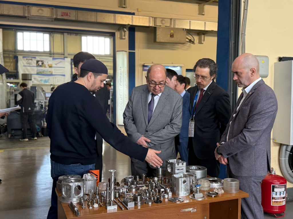 5YS8nmqqqOESo4w0ruw_17vJCSnFyOdKgltiSo0HiqPSoY6odNQJwXbk75fR6fsqiFAY7cUi3VHLBUyfnw7HARzY (1).jpg